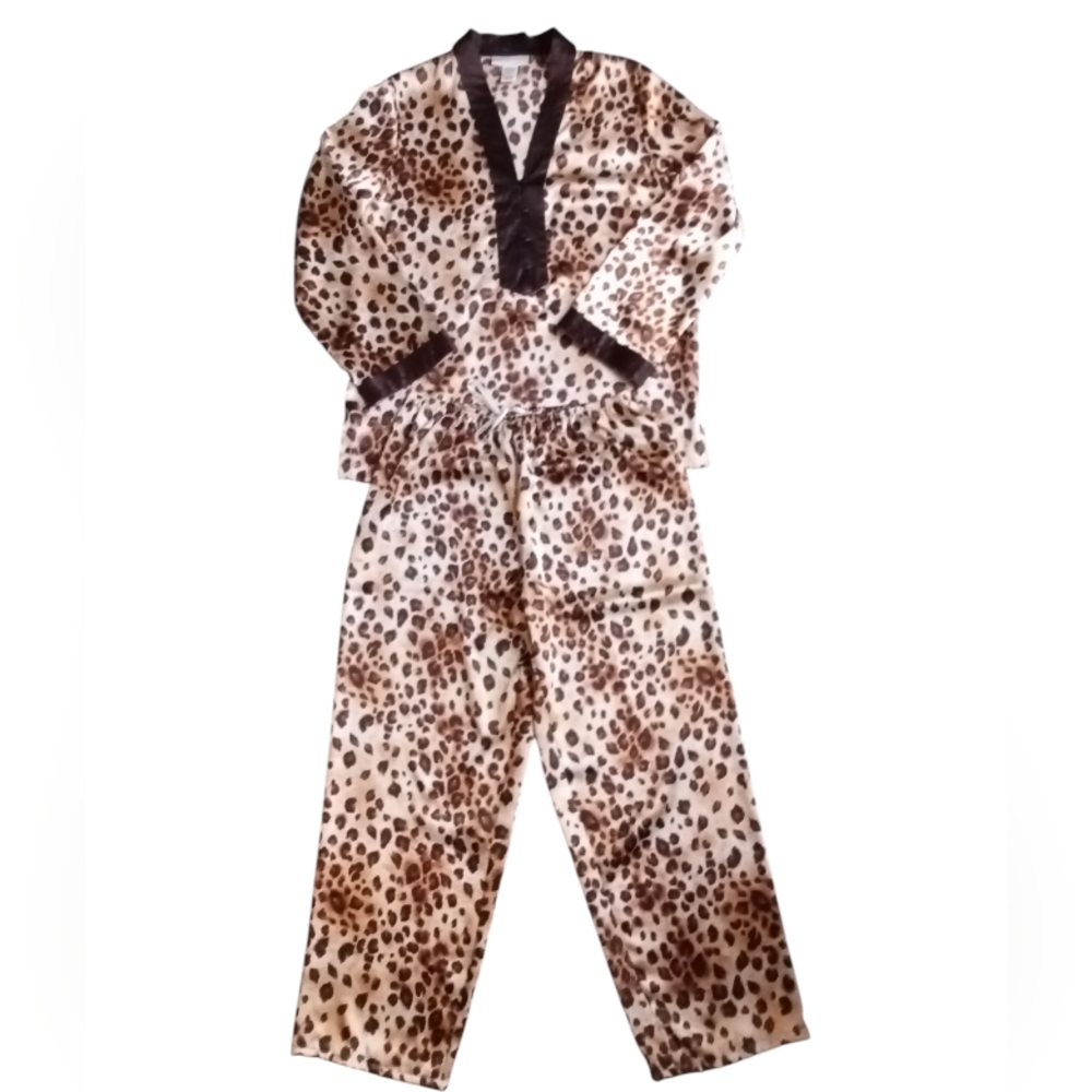Morgan Taylor Leopard Print Pajamas Lingerie Brown Size S Long Sleeves/Legs